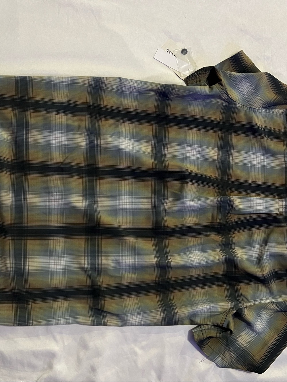 G.H. Bass & Co. Men's Olive and Blue Plaid Short-Sleeve Button-Down Shirt - Picture 7 of 7
